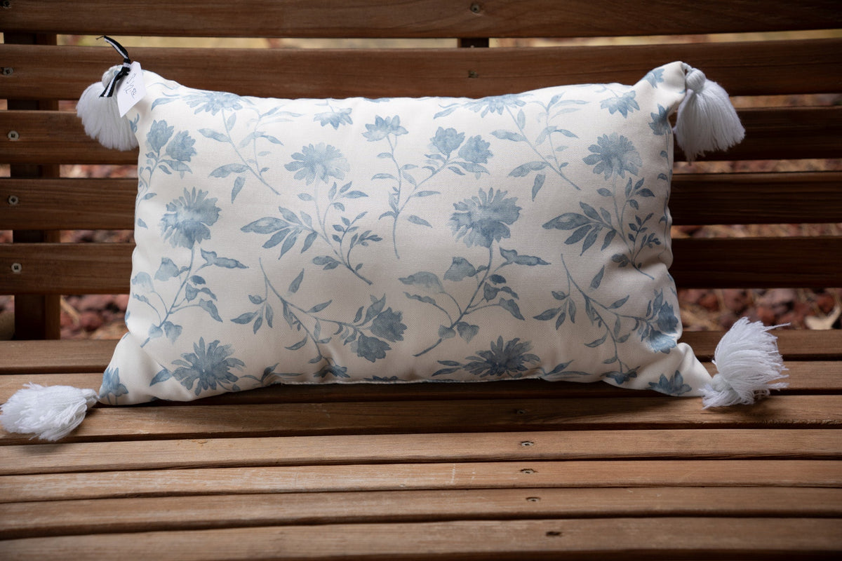 Pillows, Curtains, & Linens