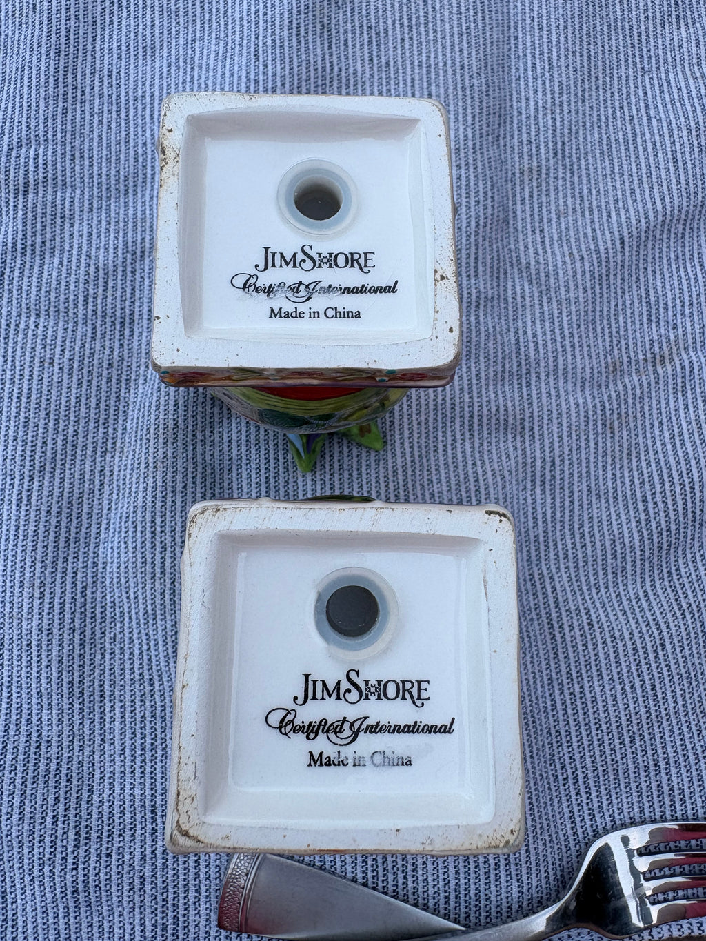 Jim Shore Crafted Int. Pineapple Salt & Pepper Shaker Set