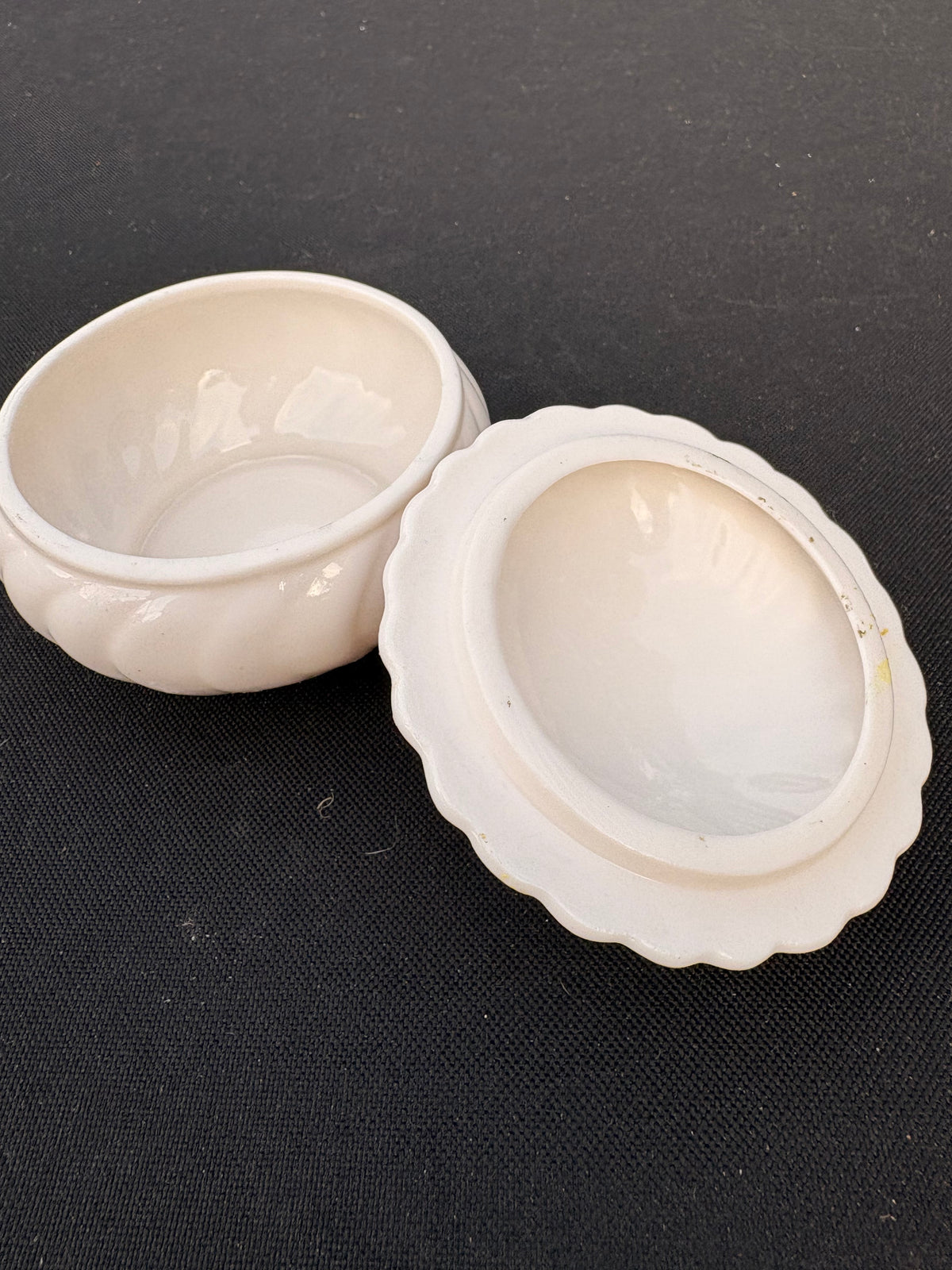 Round Trinket Box with 3D Rose Design