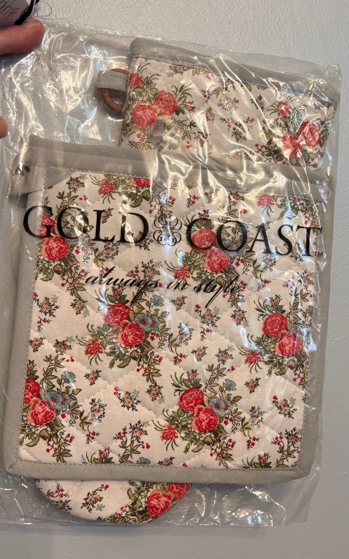 Floral Oven Mitt and Pot Holders by Gold Coast