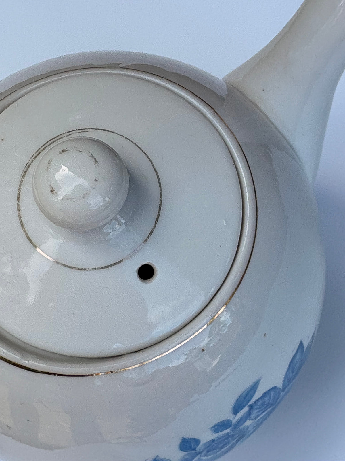 Corelle Vintage Blue Velvet Teapot