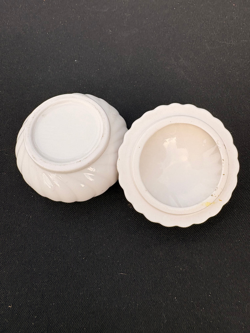 Round Trinket Box with 3D Rose Design