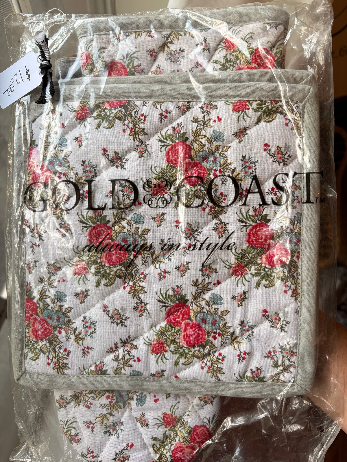 Floral Oven Mitt and Pot Holders by Gold Coast