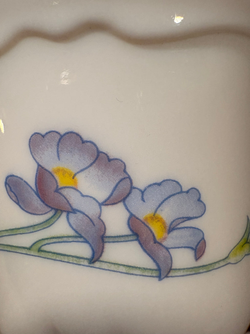 Arcopal Revelation Milk Glass Cup Set of 2