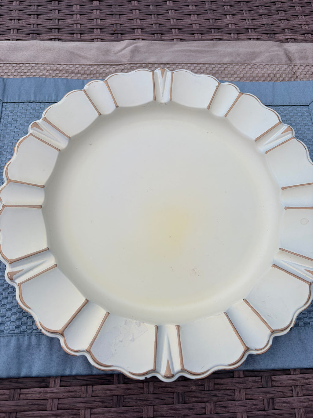 Pier 1 Cream and Gold Scalloped Charger Plates, Set of 2