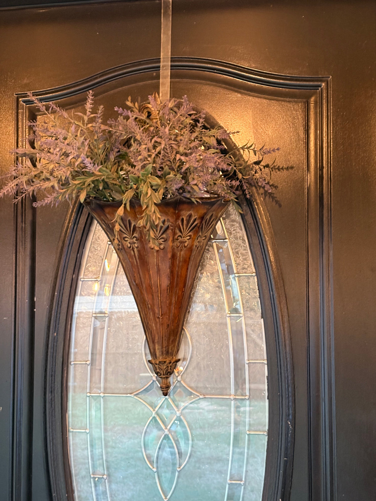 Vintage Metal Umbrella-Shaped Wall Hanging