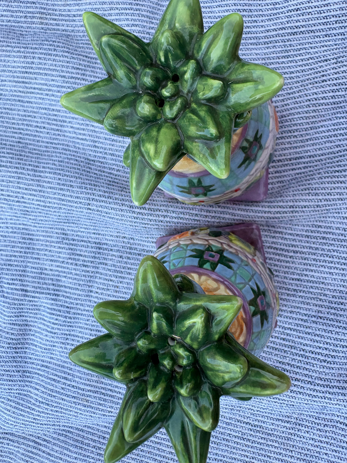 Jim Shore Crafted Int. Pineapple Salt & Pepper Shaker Set