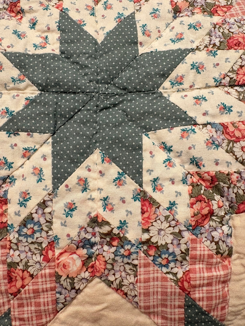 Vintage Quilted Pillow Sham — Sunburst Pattern