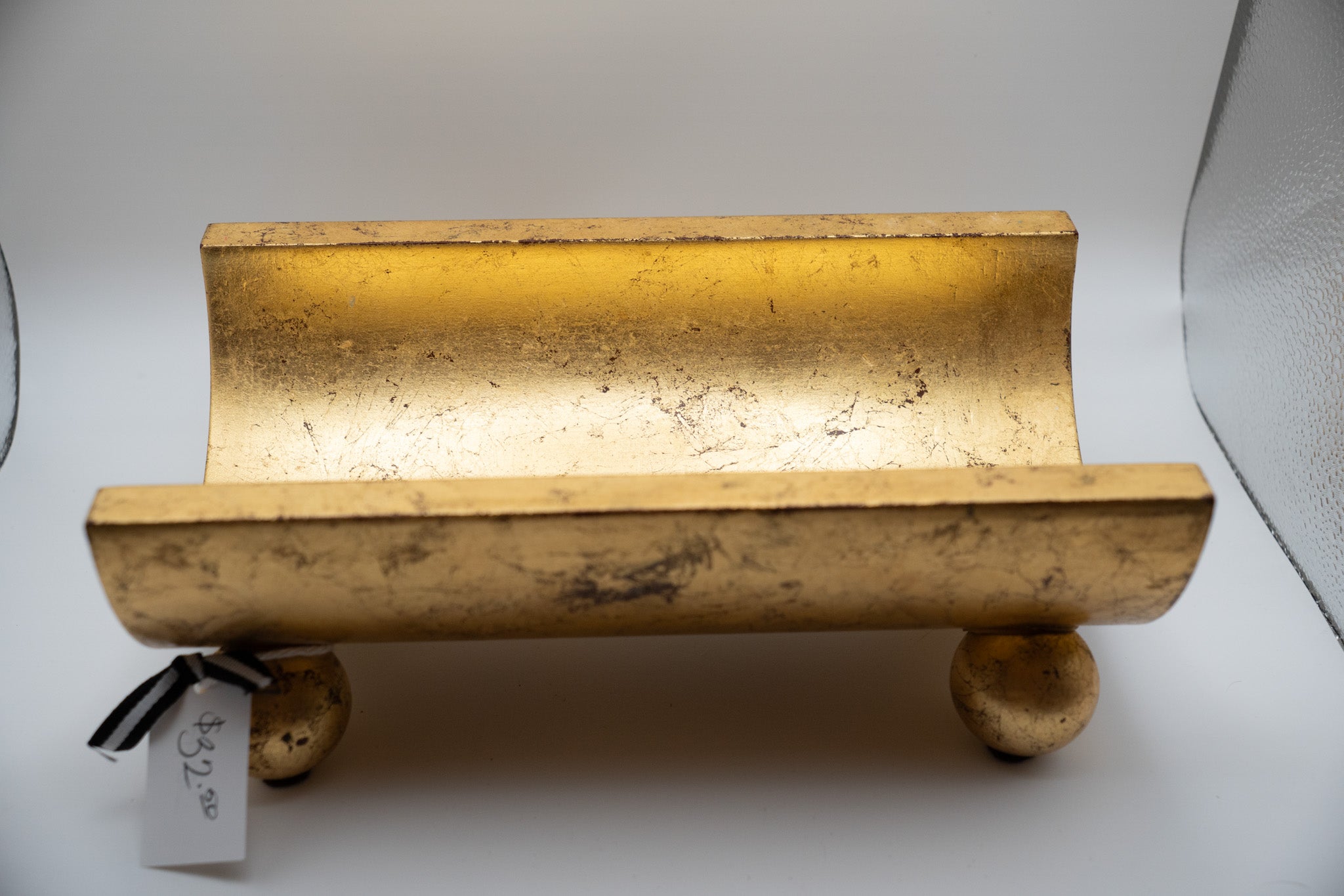 Gold "log" holder