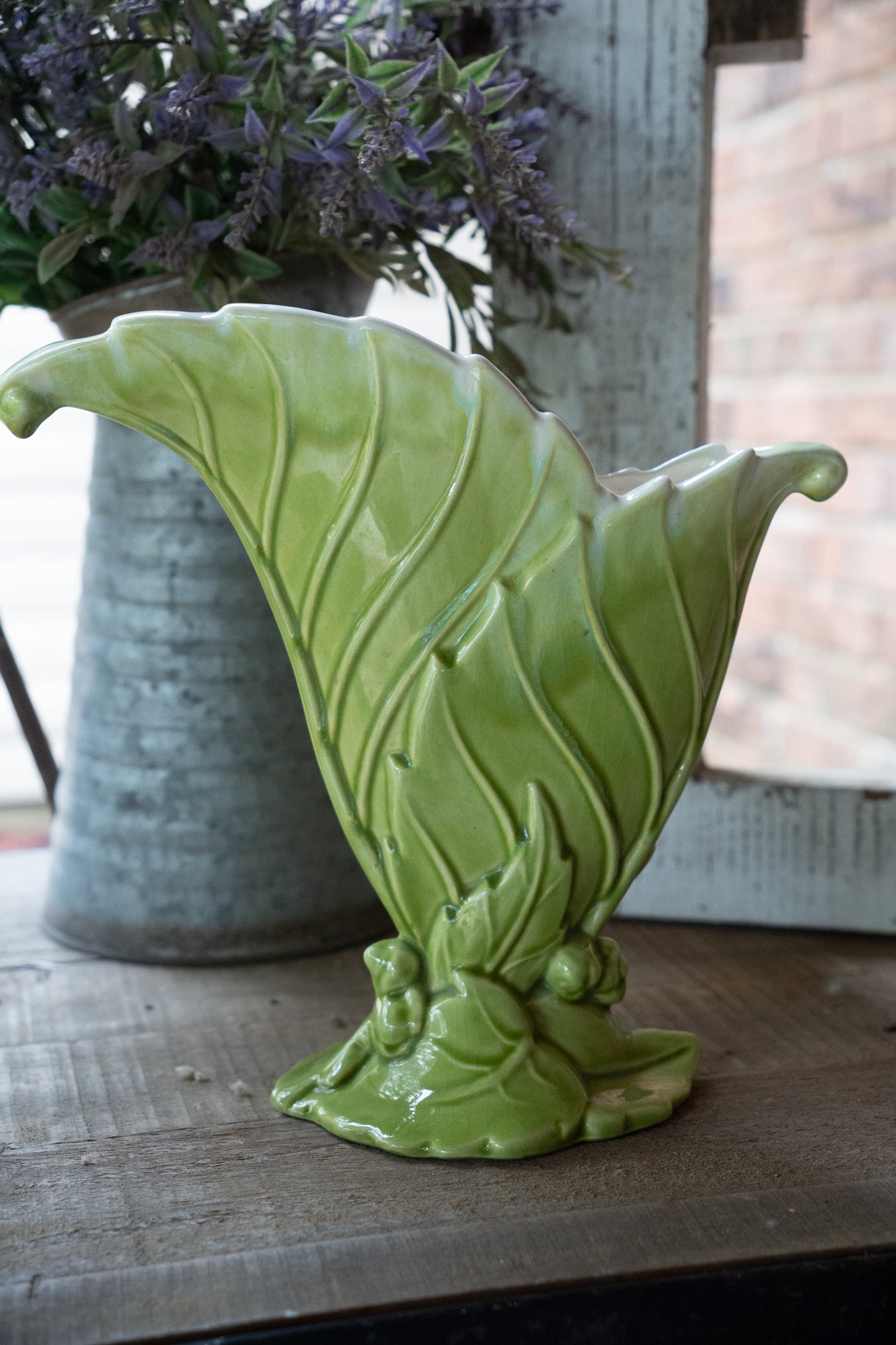 Double Leaf "Royal Heager" Vase