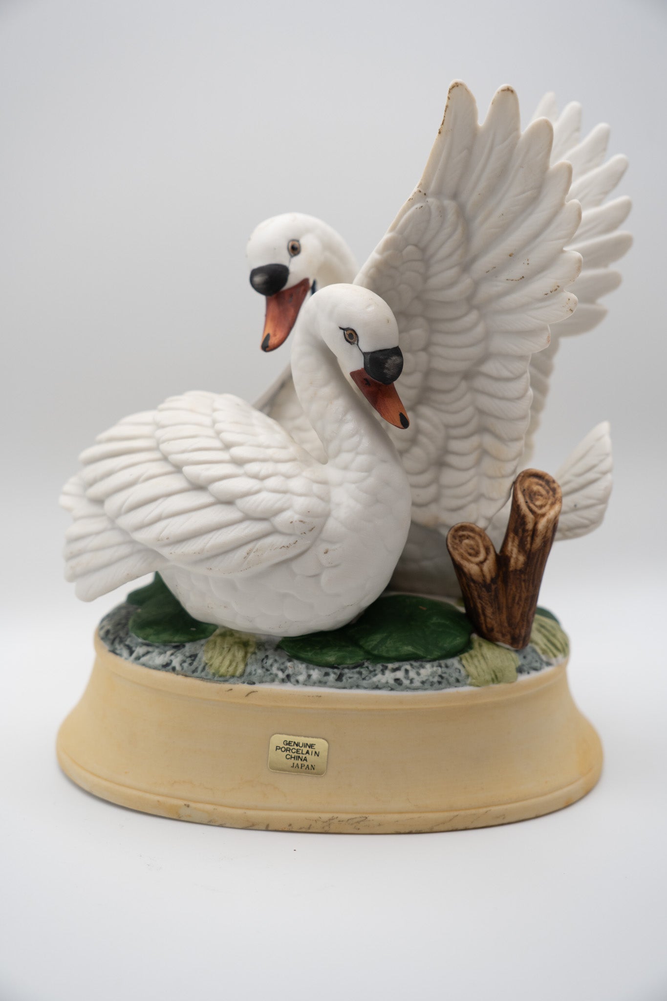 Double Swans Music Box