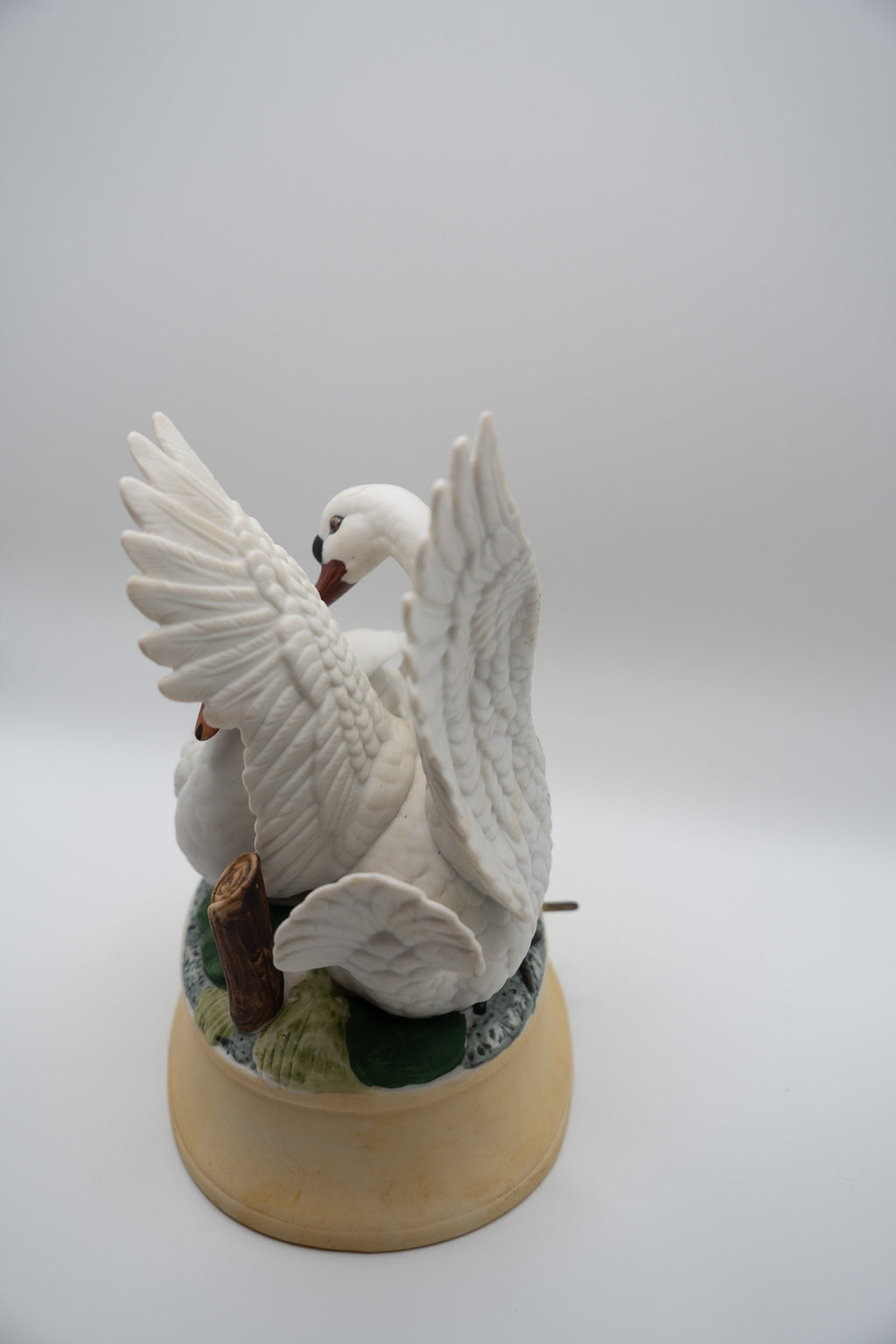 Double Swans Music Box