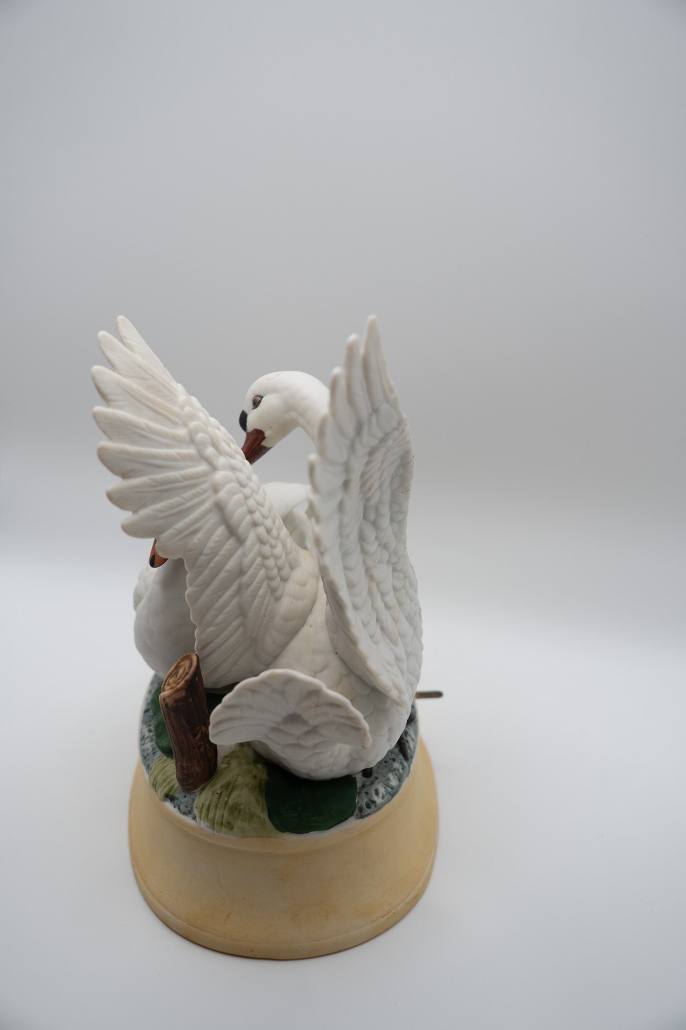 Double Swans Music Box