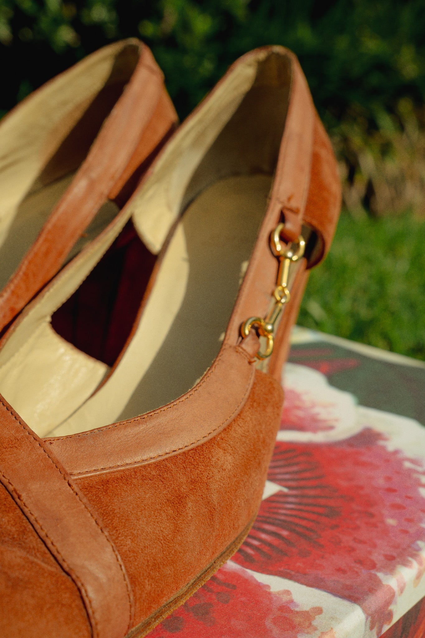 Vintage Gucci Caramel Suede Pumps