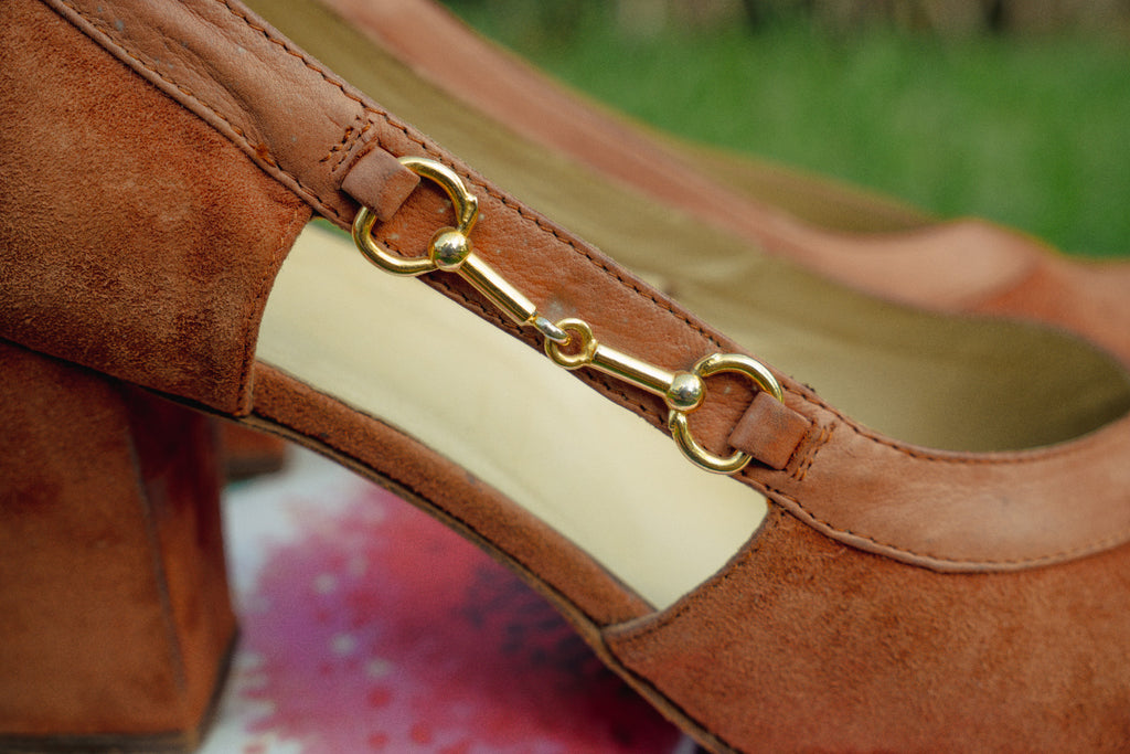 Vintage Gucci Caramel Suede Pumps
