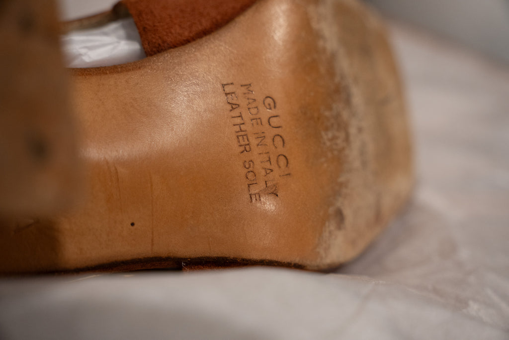 Vintage Gucci Caramel Suede Pumps
