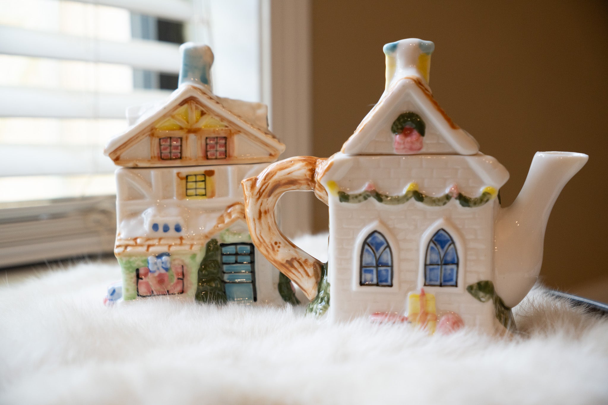 Houston Harvest Christmas Village Tea Set