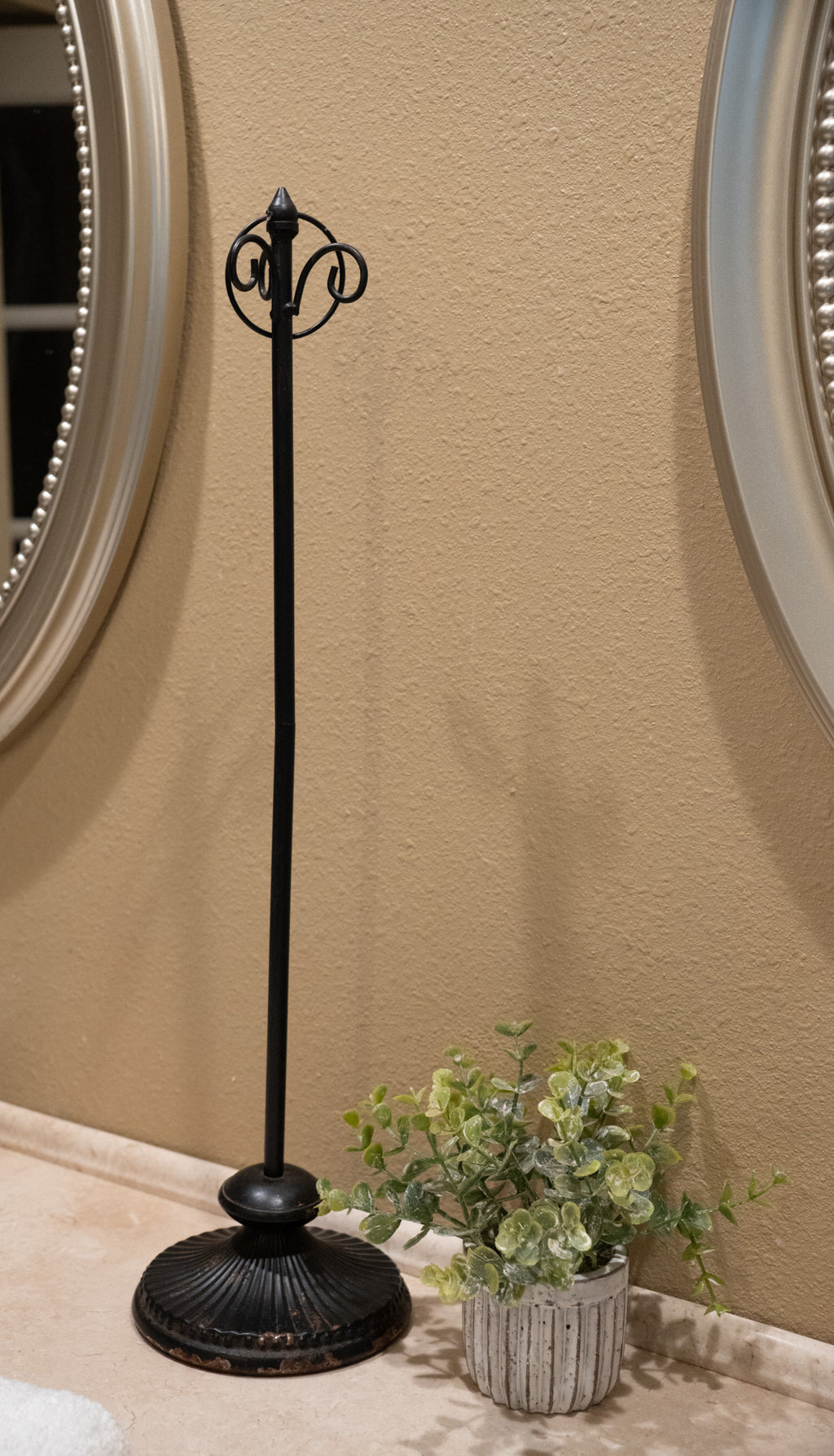 Metal Towel Holder Stand – 23" Tall