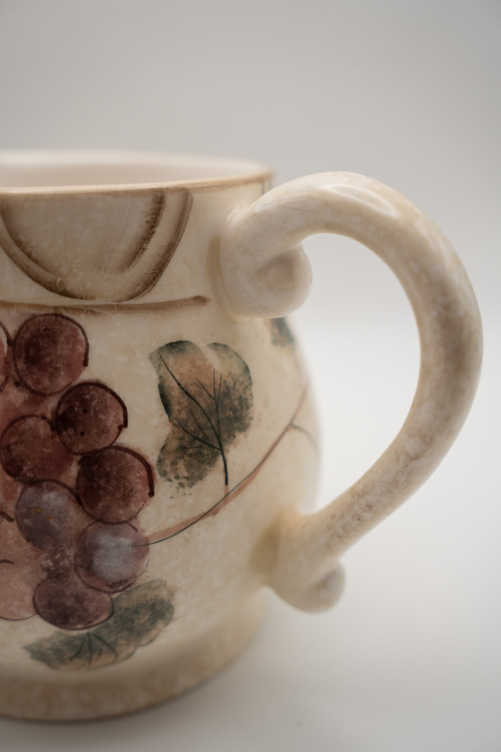 Vintage Oneida Grape & Ivy 4-Piece Set
