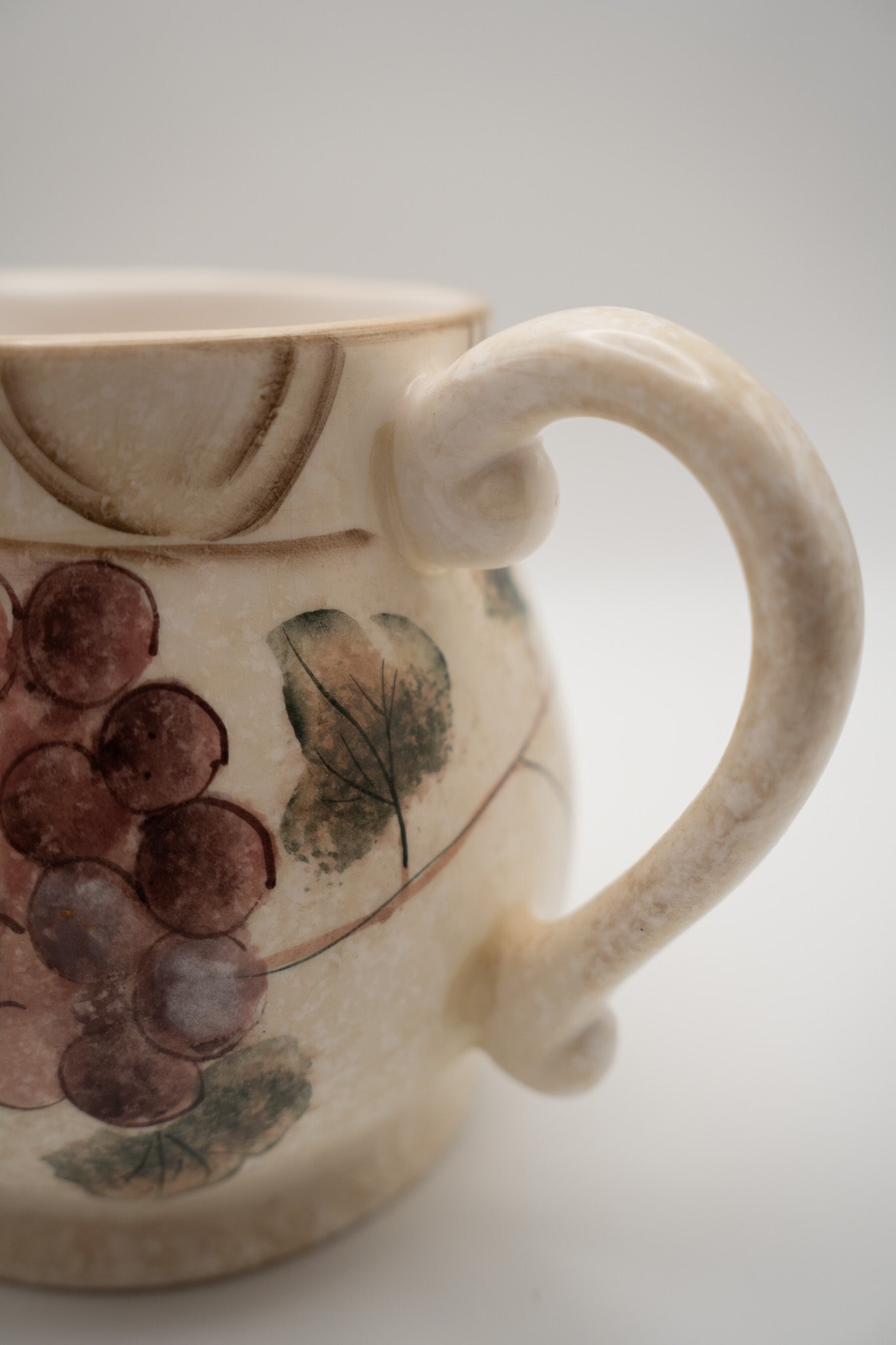 Vintage Oneida Grape & Ivy 4-Piece Set