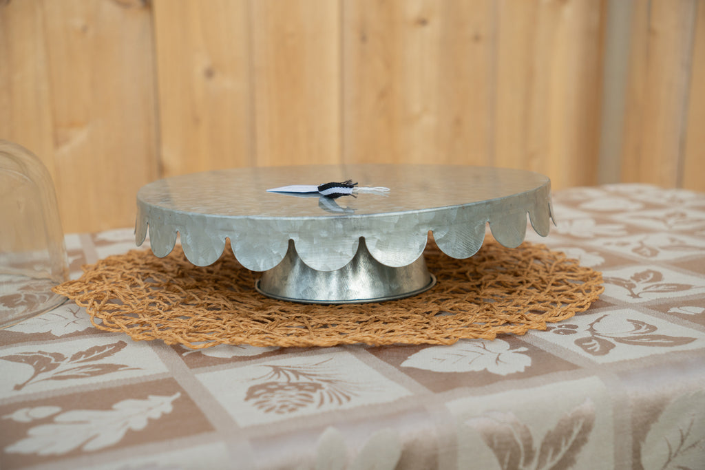 Metal Cake Stand with Scallop Edge