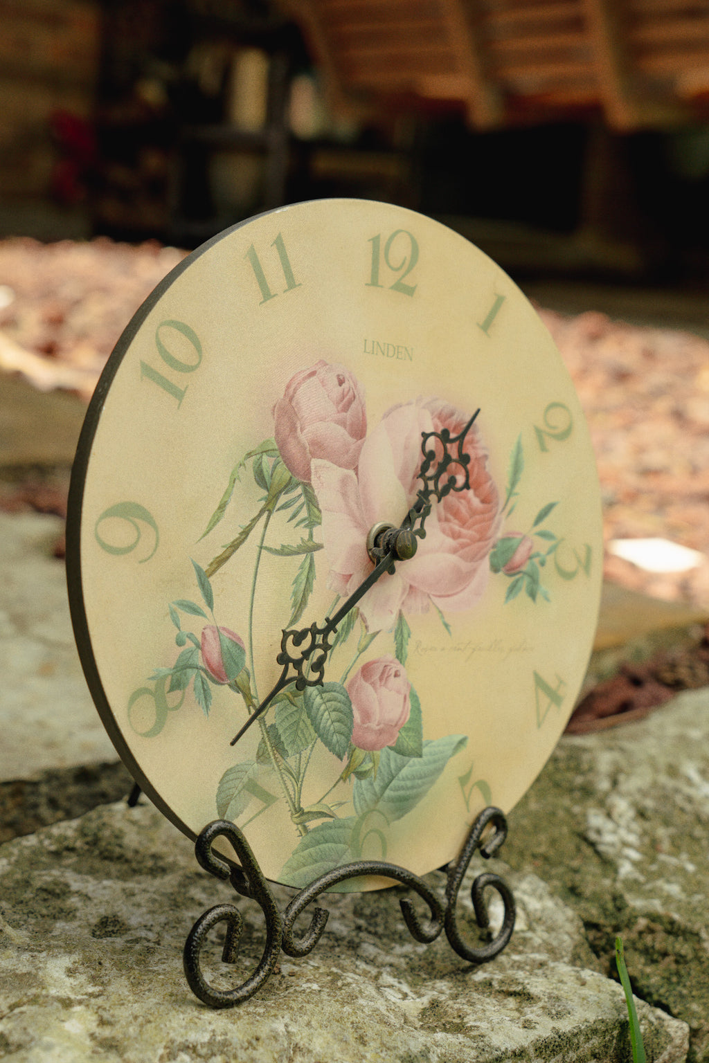 Linden Rose Floral Clock