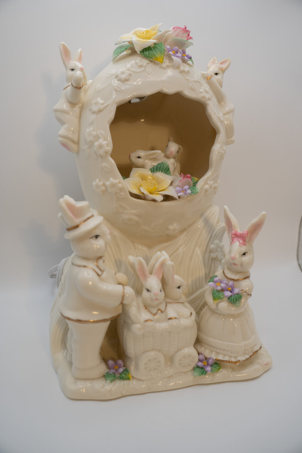 Vintage Porcelain Bunny Family Scene Lamp