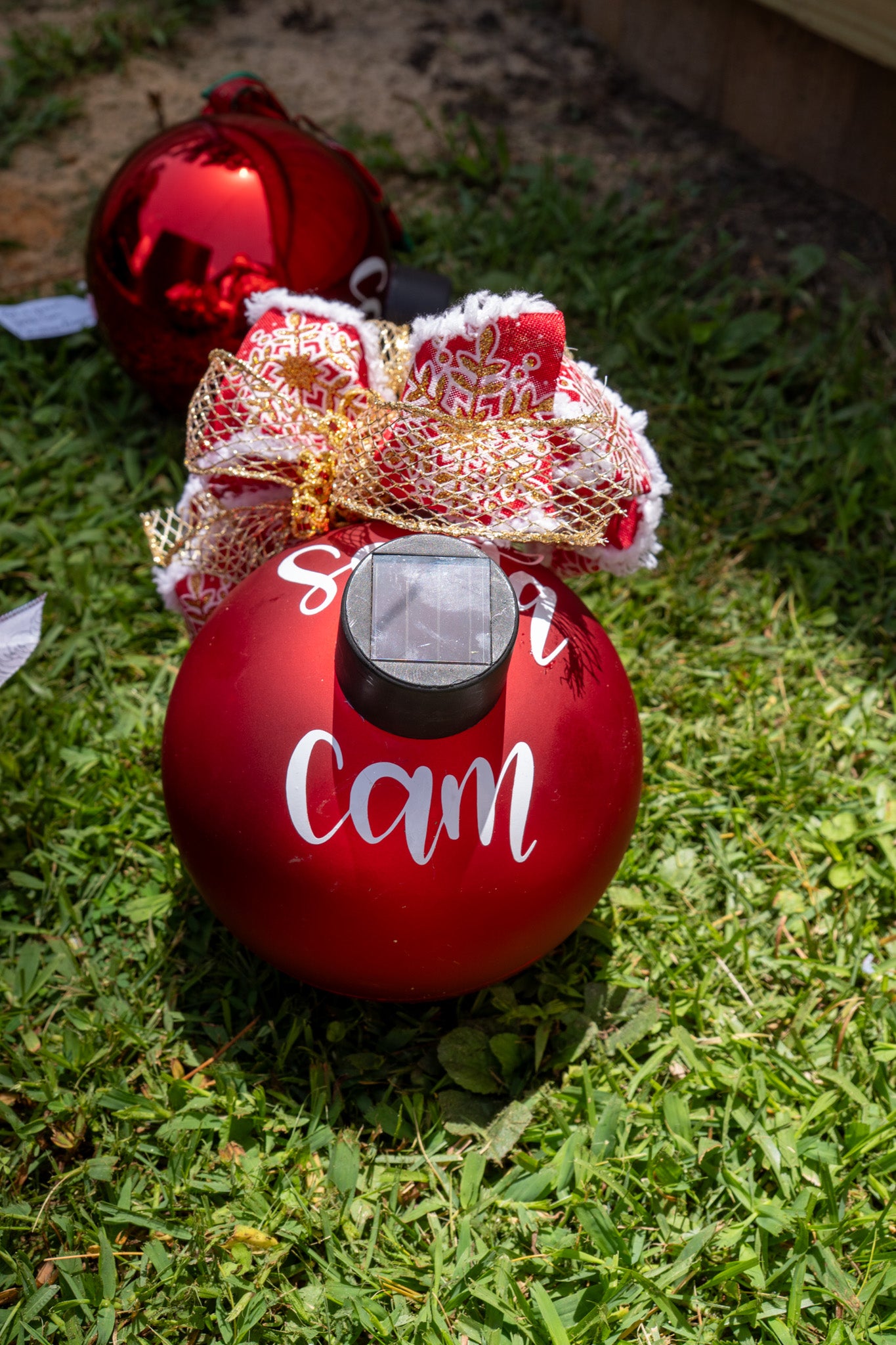 Oversized Santa Cam Ornament