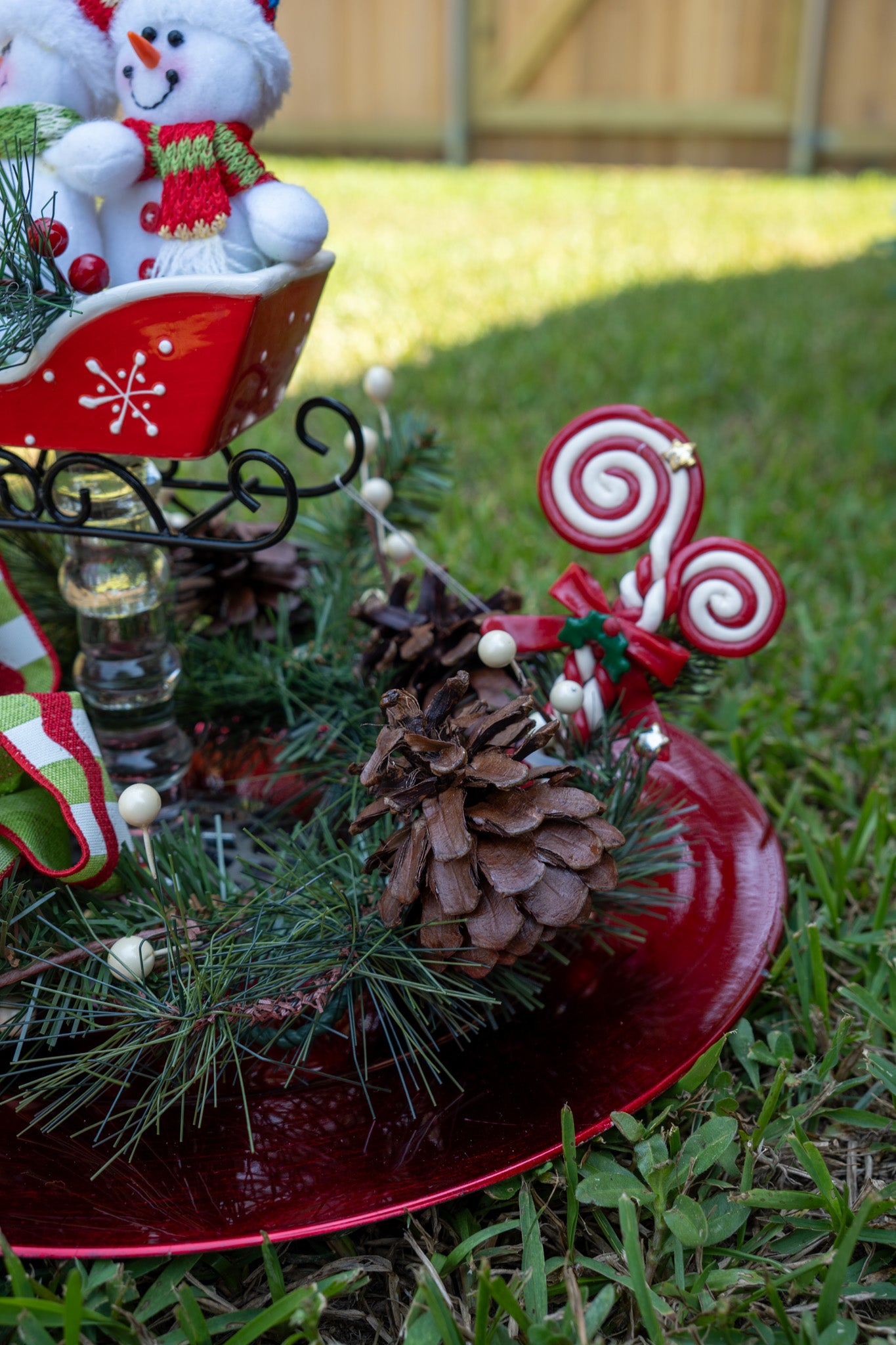 Snowmen in Sleigh Centerpiece