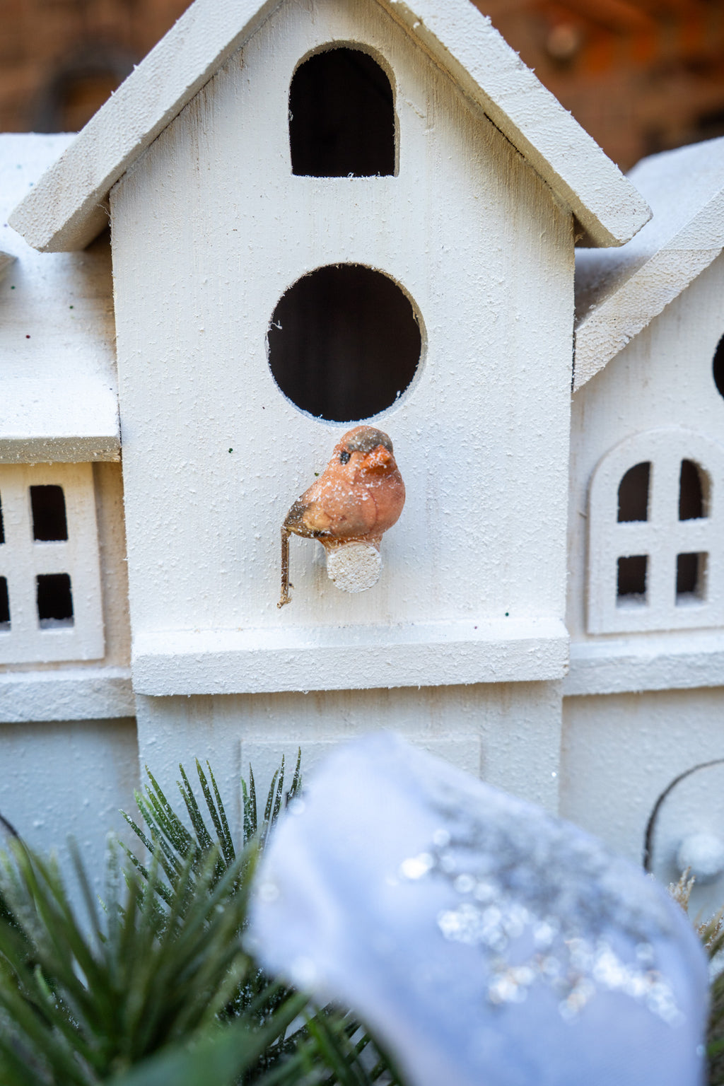 Christmas Snow-Flocked Floral & Birdhouse