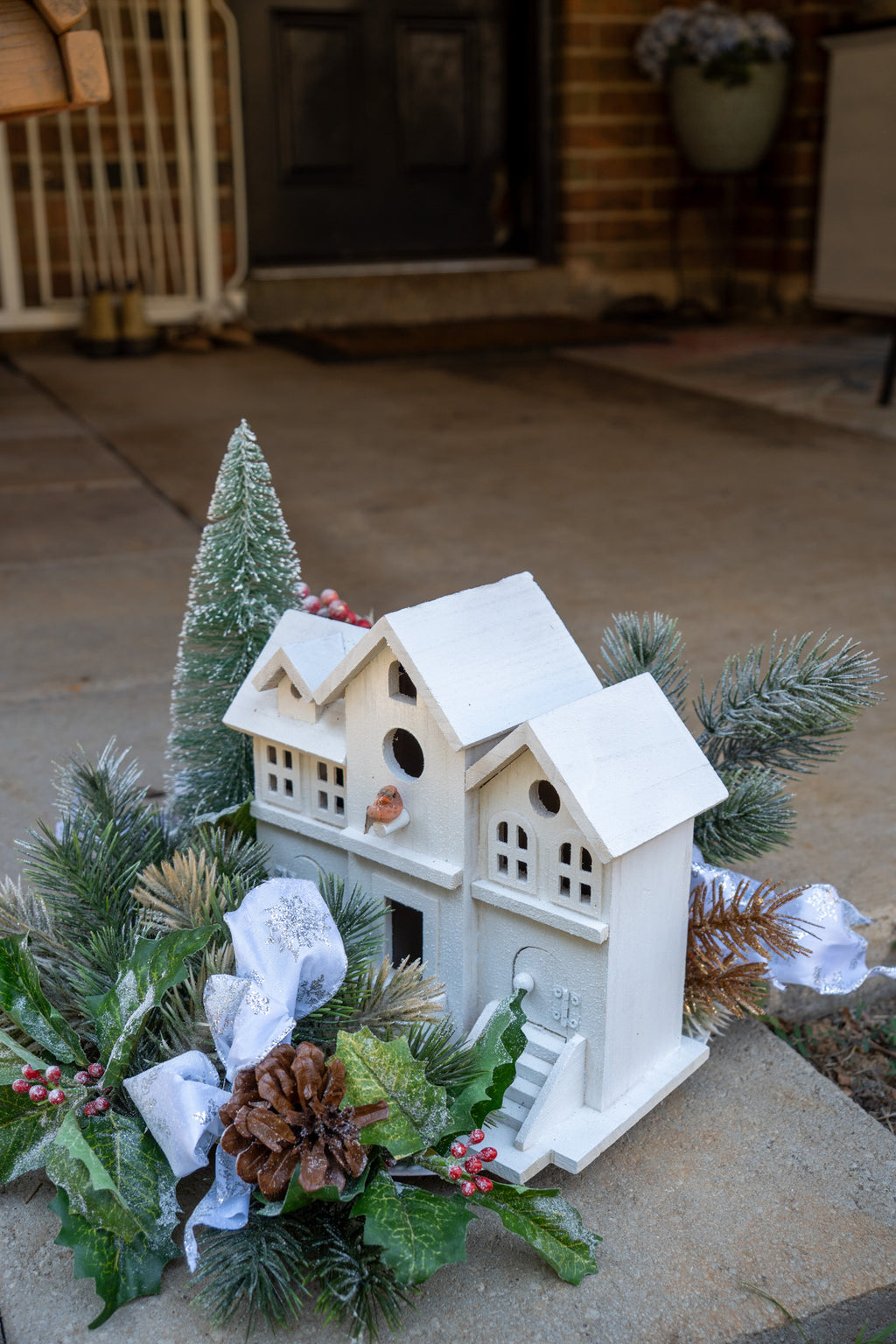 Christmas Snow-Flocked Floral & Birdhouse