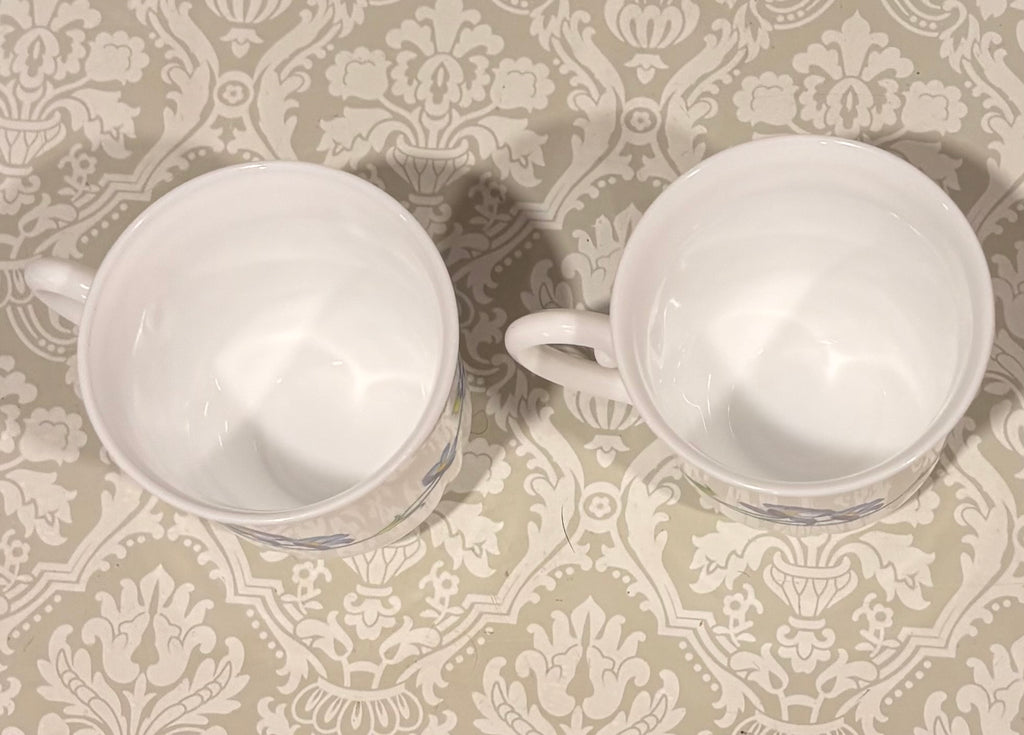 Arcopal Revelation Milk Glass Cup Set of 2