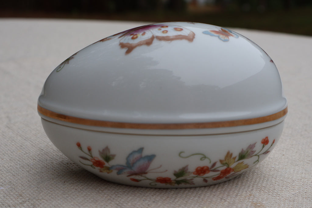 Vintage Avon “Butterfly Fantasy” Porcelain Egg-Shaped Trinket Box – 1974