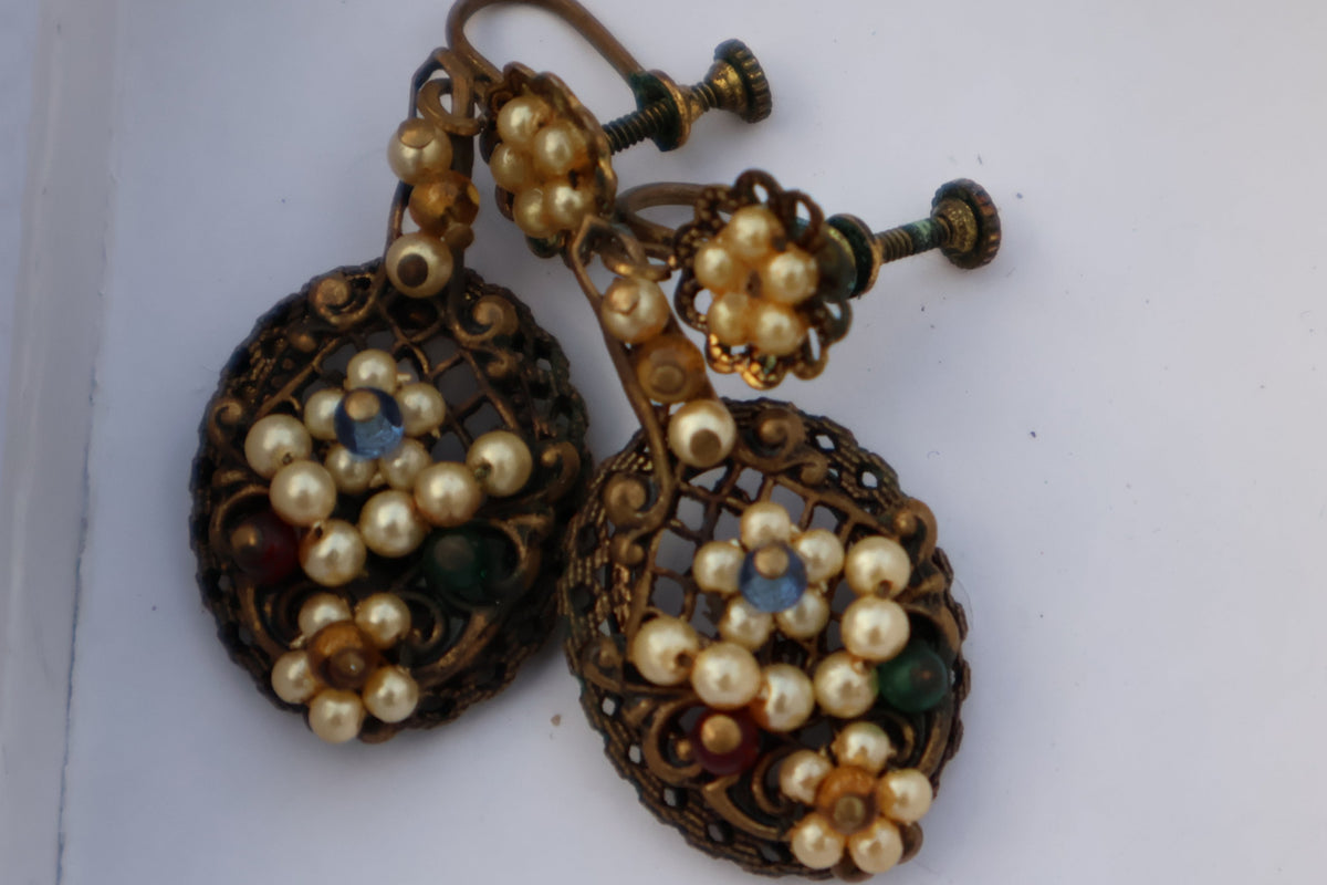 Vintage Gold-Tone Pearl & Jewel-Tone Cluster Screw-Back Earrings