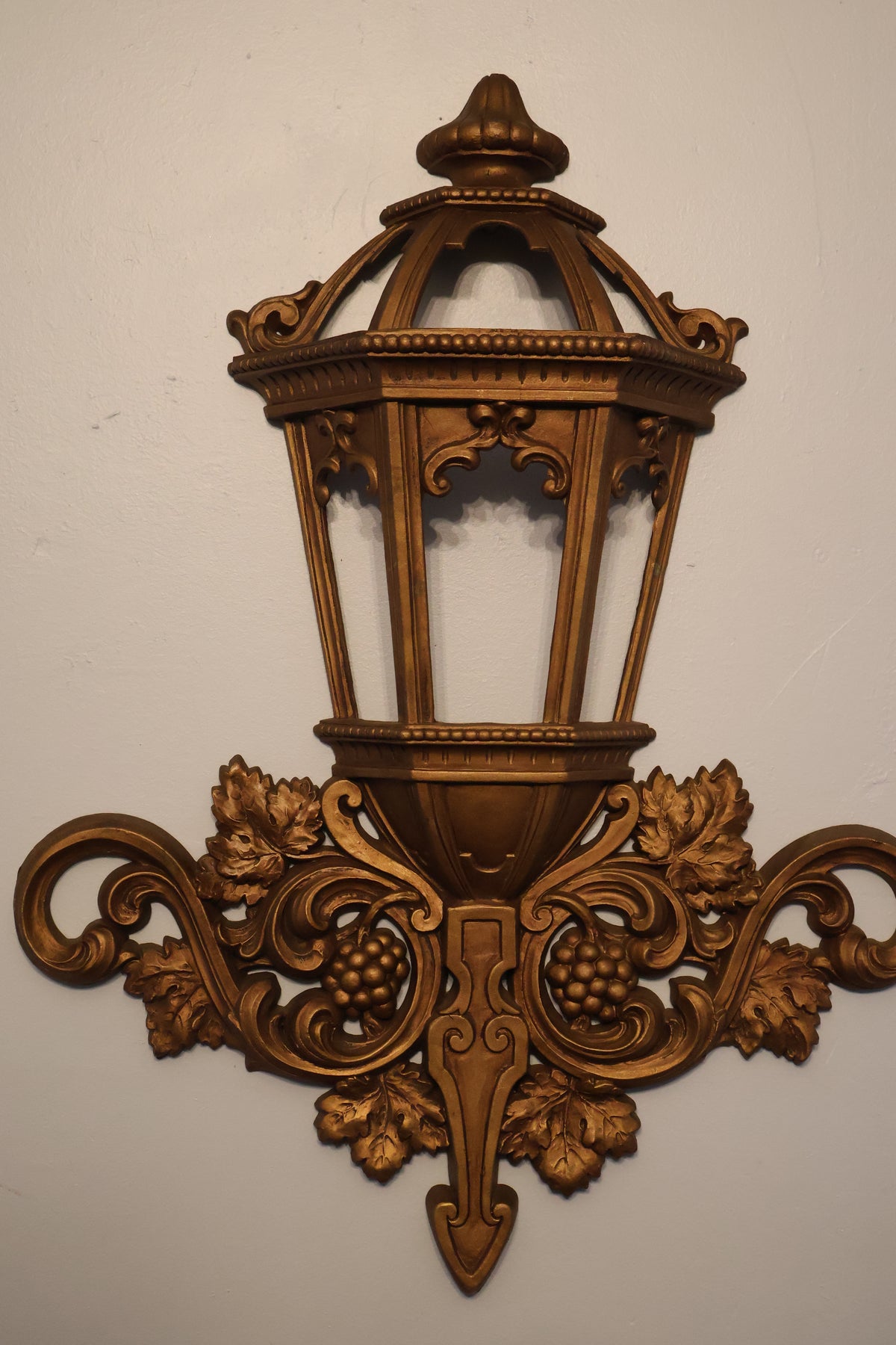 Vintage Homco Hollywood Regency Gold Lantern Wall Hanging