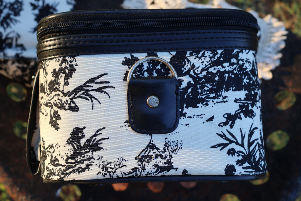 Black & White Toile de Jouy Makeup Case – 2-Piece Set