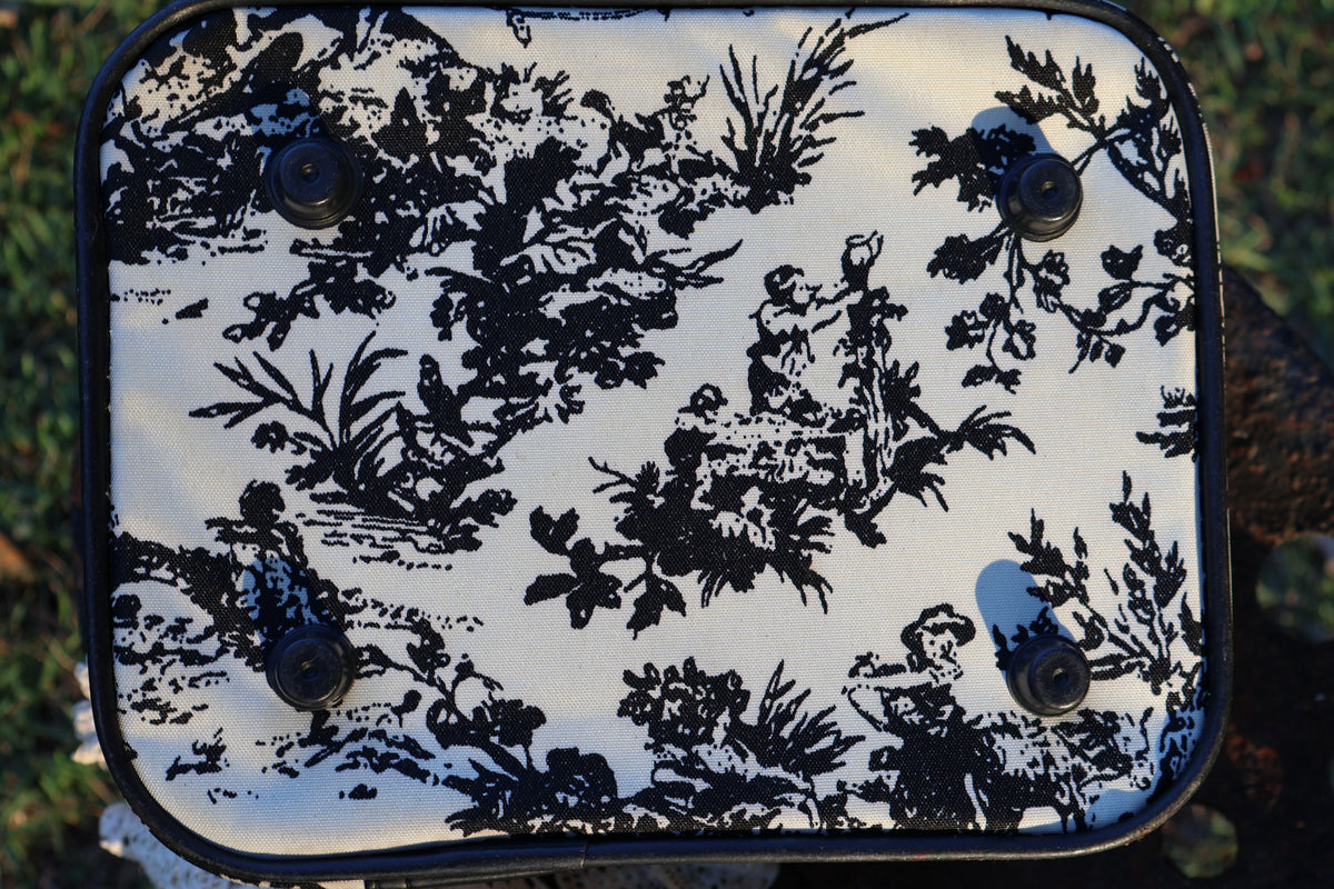 Black & White Toile de Jouy Makeup Case – 2-Piece Set