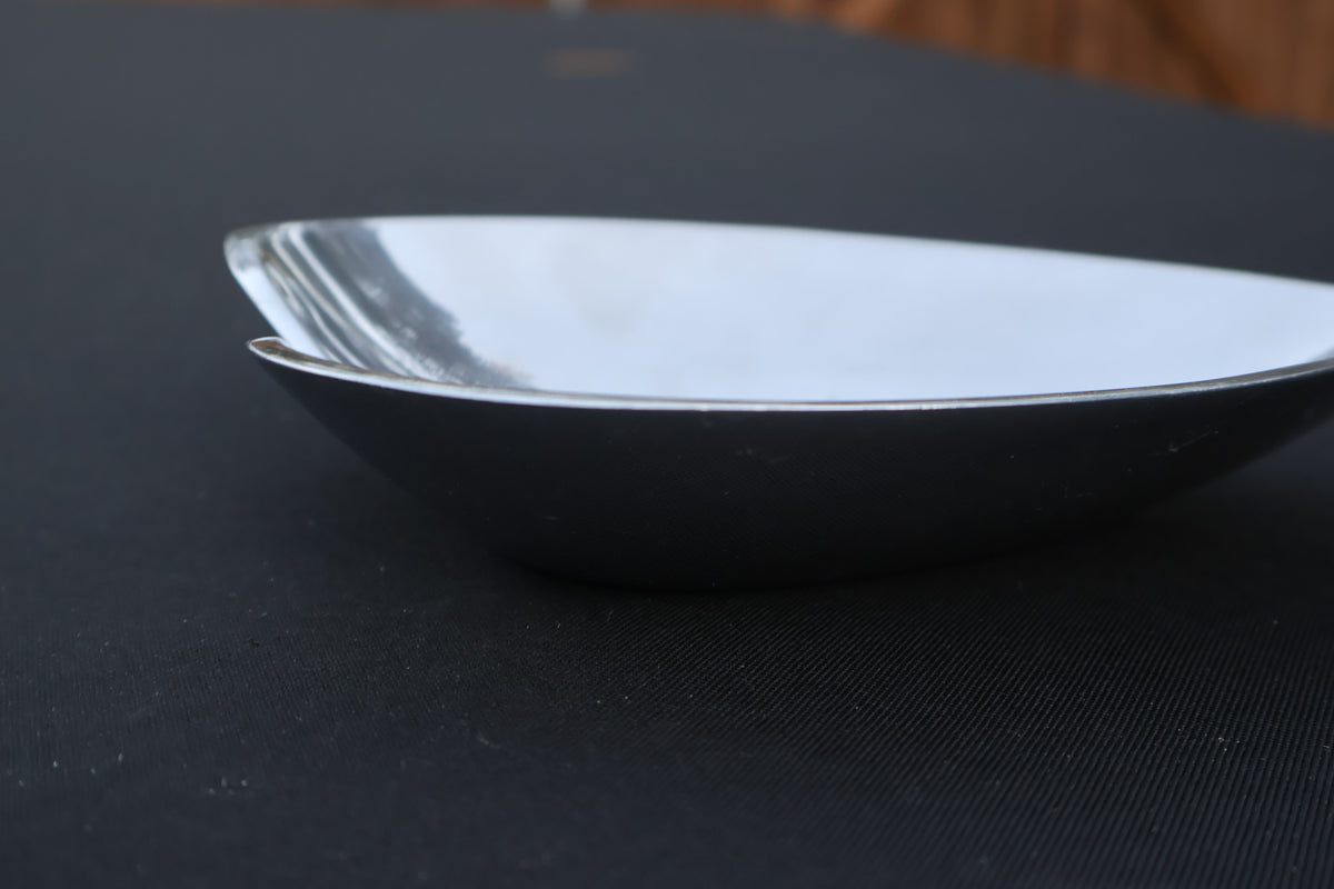 Nambé Heart-Shaped Alloy Bowl #118B – 1987